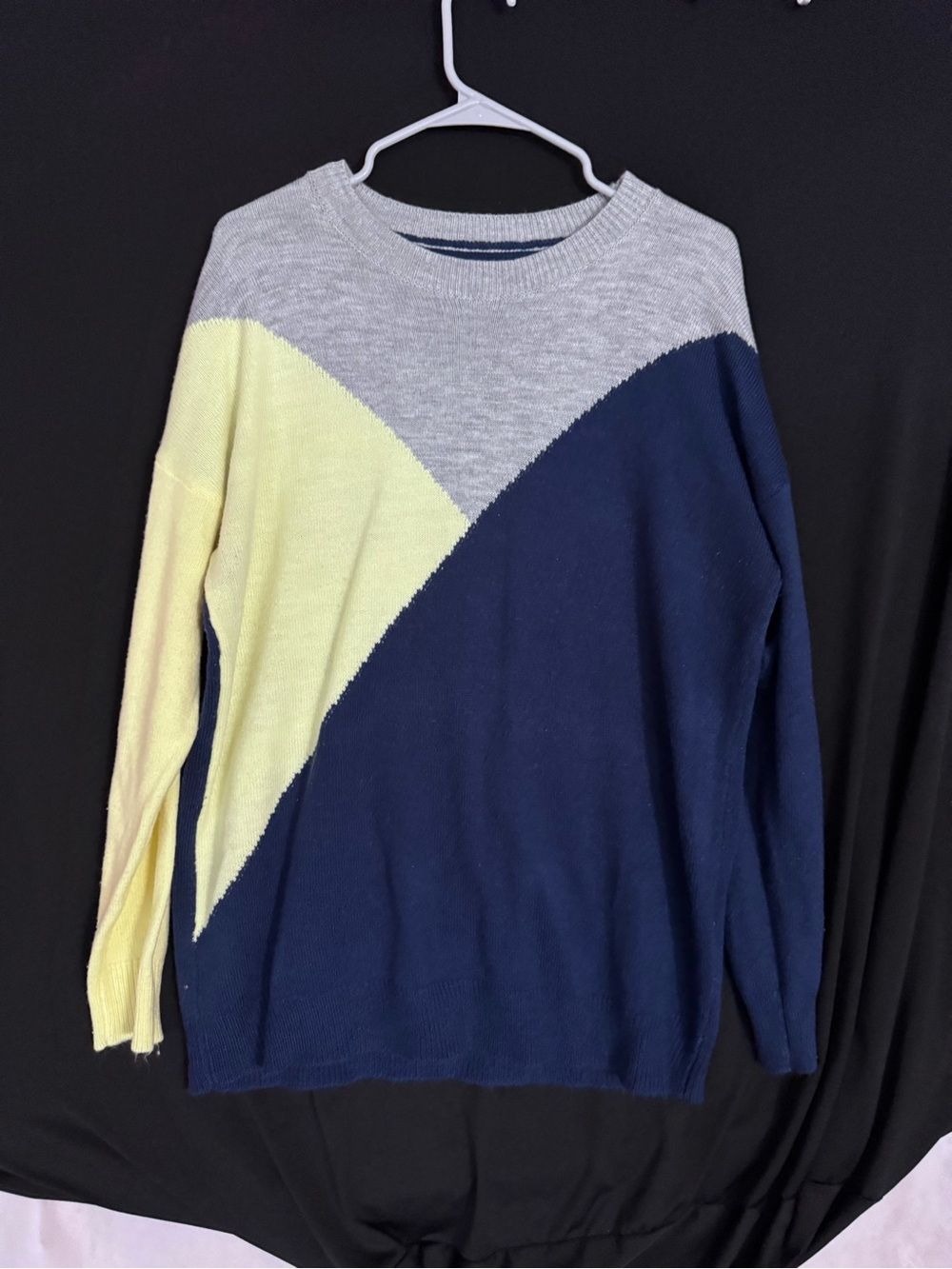 Colorblock Crewneck Sweater in Navy, Light Gray & Pale Yellow